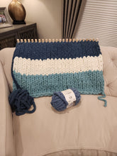 Load image into Gallery viewer, 36" Travelling #7 Chunky Blanket Loom™ - 24 Pegs -Make Beautiful Blankets Anywhere - Over 100 Video Tutorials Included