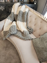 Load image into Gallery viewer, Jumbo Blanket Loom