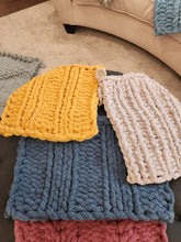 Load image into Gallery viewer, Over 100 Video Tutorials (LOOM NOT INCLUDED) - How to use Chunky Blanket Loom and Stitch Patterns