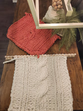 Load image into Gallery viewer, Over 100 Video Tutorials (LOOM NOT INCLUDED) - How to use Chunky Blanket Loom and Stitch Patterns