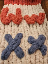 Load image into Gallery viewer, BLUEPRINT - How to make the Chunky Blanket Loom™ with Over 100 Tutorials