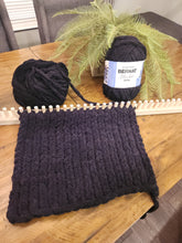 Load image into Gallery viewer, Skinny Blanket Loom for 1cm-3/8" thick yarn