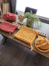 Load image into Gallery viewer, Chunky and Jumbo Looms