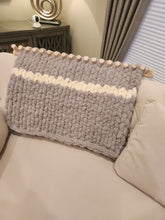 Load image into Gallery viewer, Jumbo Blanket Loom and Blanket