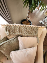 Load image into Gallery viewer, Jumbo Loom with Sage Yarn #8