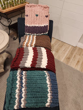 Load image into Gallery viewer, Chunky Knit Blanket tutorials