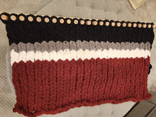 Load image into Gallery viewer, Chunky Blanket Loom
