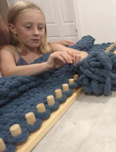 Load image into Gallery viewer, chunky blanket loom