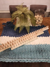 Load image into Gallery viewer, Expandable 3 Piece Chunky Blanket Loom™ - Over 100 Online Tutorial Videos Included (E)