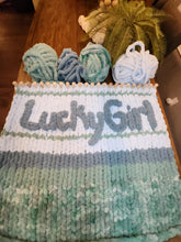 Load image into Gallery viewer, Extendable Chunky Blanket Loom™ for Jumbo #7 Yarn | 100+ Lifetime Tutorial Videos (E)
