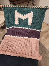 Load image into Gallery viewer, Extendable Chunky Blanket Loom™ for Jumbo #7 Yarn | 100+ Lifetime Tutorial Videos (E)