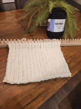 Load image into Gallery viewer, Extendable Skinny Blanket Loom for 1cm (3/8") Yarn | Lightweight Blankets | 100+ Lifetime Online Tutorial Videos