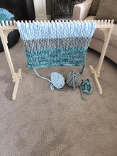Load image into Gallery viewer, Convertible Loom Table for making Chunky Knit Blankets in comfort