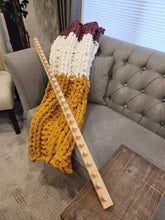 Load image into Gallery viewer, Chunky Blanket Loom - The &quot;Extreme&quot; Chunky Blanket Loom - Make Chunky Blankets Up to King Size - Uppercase Designs in Wood - 1-888-860-7735
