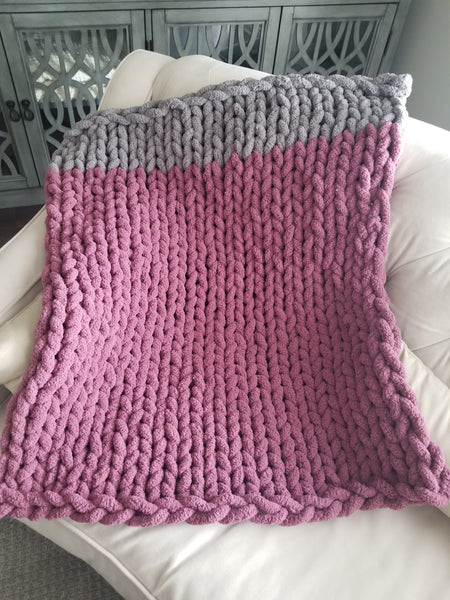 Discover the acclaimed Chunky Blanket Loom
