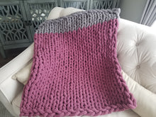 Load image into Gallery viewer, KIT - Chunky Blanket Loom™ 46&quot; Long - 30 Pegs - (***Now includes 4 Skeins of yarn) - Beginner Level
