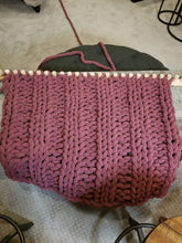 Load image into Gallery viewer, Finger Knitting
