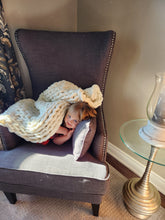 Load image into Gallery viewer, Chunky Knit Blankets
