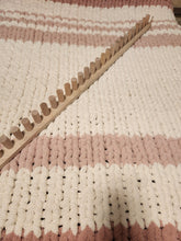 Load image into Gallery viewer, KIT - Chunky Blanket Loom™ 46&quot; Long - 30 Pegs - (***Now includes 4 Skeins of yarn) - Beginner Level
