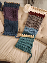 Load image into Gallery viewer, 10 Peg Sammy Bear Chunky Blanket Loom - Make scarves, car seat blankets and more
