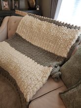 Load image into Gallery viewer, Jumbo Blanket Loom 36&quot; - for Jumbo #8 Yarn - NO EXPERIENCE - Video Tutorials Included

