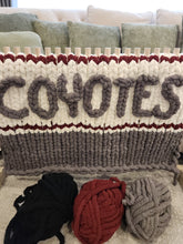 Load image into Gallery viewer, BLUEPRINT - How to make the Chunky Blanket Loom™ with Over 100 Tutorials
