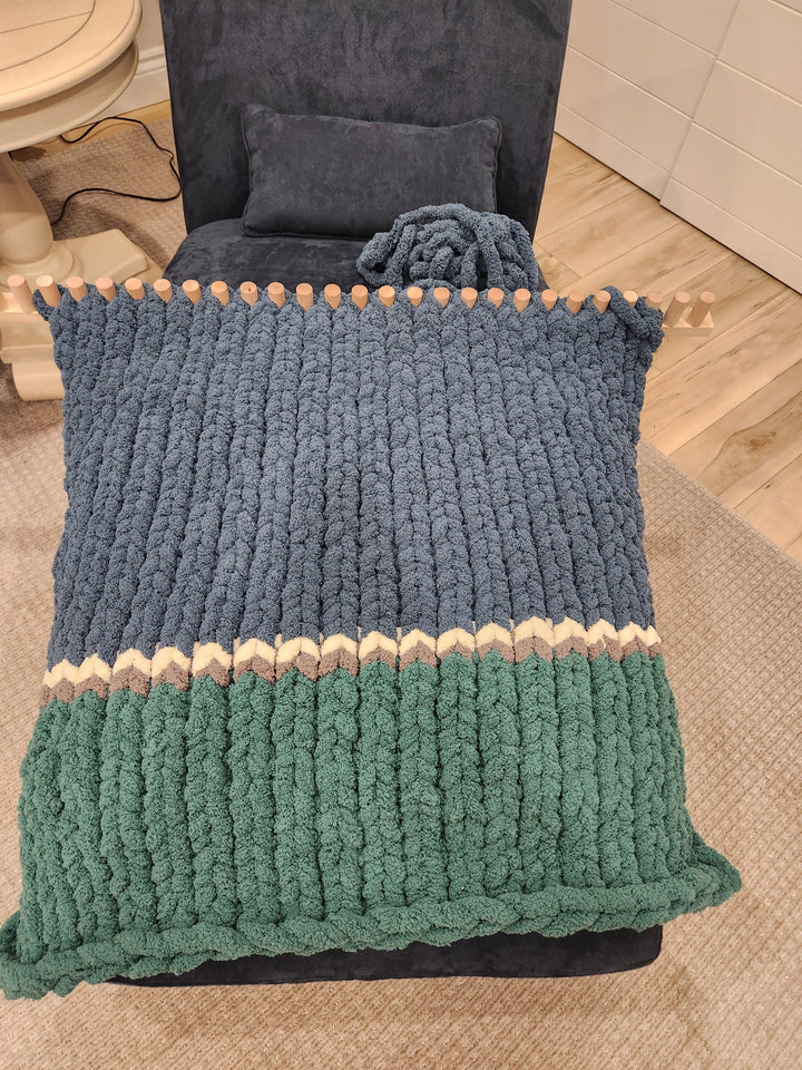 Chunky Blanket Loom