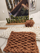 Load image into Gallery viewer, Chunky Knit Blanket Loom
