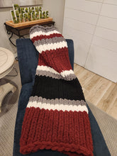 Load image into Gallery viewer, Chunky Blanket Loom™ Knitting Loom Over 100 Lifetime Video Tutorials &amp; Patterns

