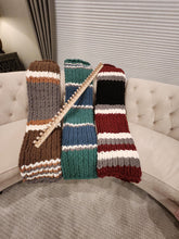 Load image into Gallery viewer, Chunky Blanket Loom Kit 45" - Includes Bernat Big Yarn &amp; Video Tutorials - Extendable (E)
