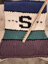 Load image into Gallery viewer, Extendable 63" Chunky Blanket Loom™ - Knitting Loom with Over 100 Lifetime Online Videos (E)
