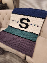 Load image into Gallery viewer, Chunky Blanket Loom™ Knitting Loom Over 100 Lifetime Video Tutorials &amp; Patterns
