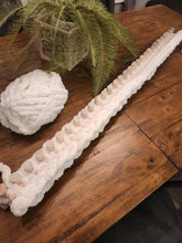 Load image into Gallery viewer, Extendable Chunky Blanket Loom™ for Jumbo #7 Yarn | 100+ Lifetime Tutorial Videos (E)
