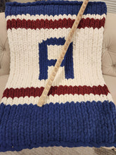 Load image into Gallery viewer, Extendable Chunky Blanket Loom™ for Jumbo #7 Yarn | 100+ Lifetime Tutorial Videos (E)

