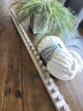 Load image into Gallery viewer, Extendable Chunky Blanket Loom™ for Jumbo #7 Yarn | 100+ Lifetime Tutorial Videos (E)
