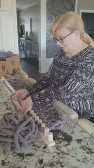 Chunky Blanket Loom Kit 45" - Includes Bernat Big Yarn & Video Tutorials - Extendable (E)