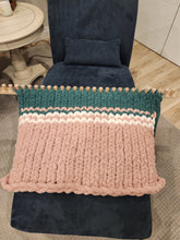 Load image into Gallery viewer, Chunky Blanket Loom
