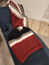 Load image into Gallery viewer, Chunky Knit Blanket
