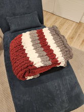 Load image into Gallery viewer, Chunky Knit Blanket
