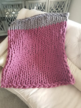 Load image into Gallery viewer, Chunky Blanket Loom - Standard Size - NO EXPERIENCE - Online Tutorials - Uppercase Designs in Wood - 1-888-860-7735
